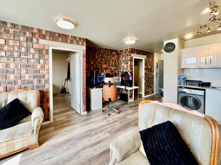 2 Bedroom Property for Sale in Observatory Western Cape